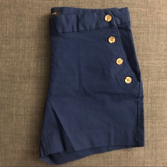 Cute blue shorts from Banana Republic - Picture 5 of 8